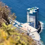 Home2book Relaxing Coastal With Terrace *